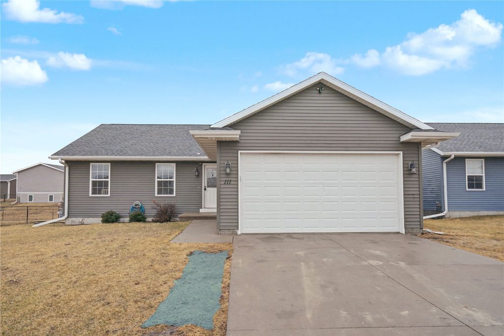111 Blue Jay Avenue, Vinton, IA 52349