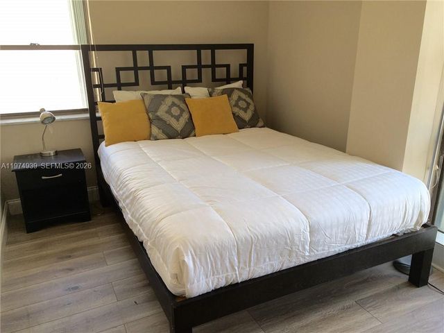 1800 COLLINS AV 9A, Miami Beach, FL 33139