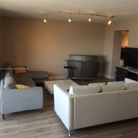 1800 COLLINS AV 9A, Miami Beach, FL 33139