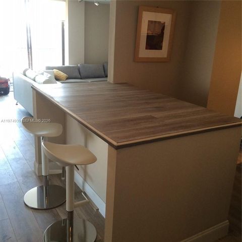 1800 COLLINS AV 9A, Miami Beach, FL 33139