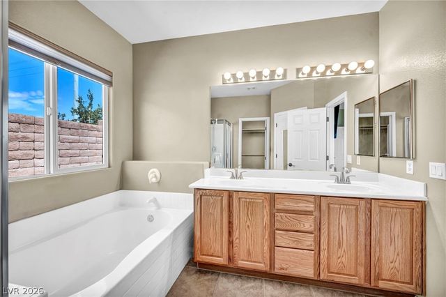3682 Moonlit Rain Drive, Las Vegas, NV 89135