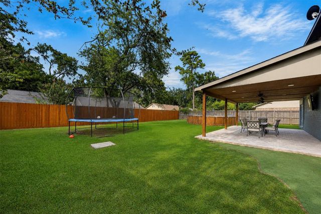 3111 Laurel Fork Drive, Kingwood, TX 77339