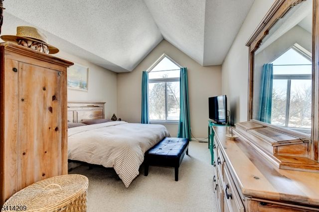 5 Sugar Maple Ln, Hardyston Twp., NJ 07419