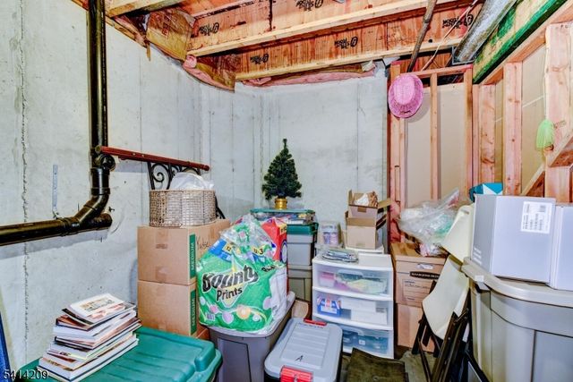 5 Sugar Maple Ln, Hardyston Twp., NJ 07419