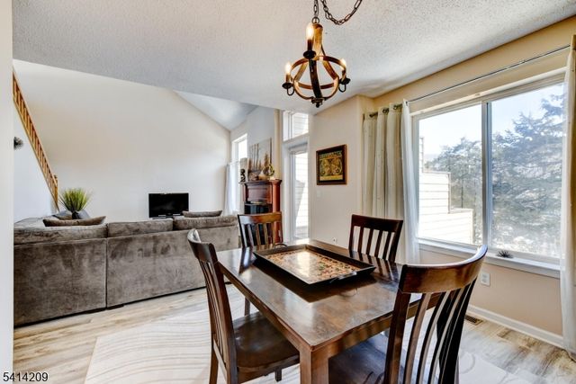 5 Sugar Maple Ln, Hardyston Twp., NJ 07419