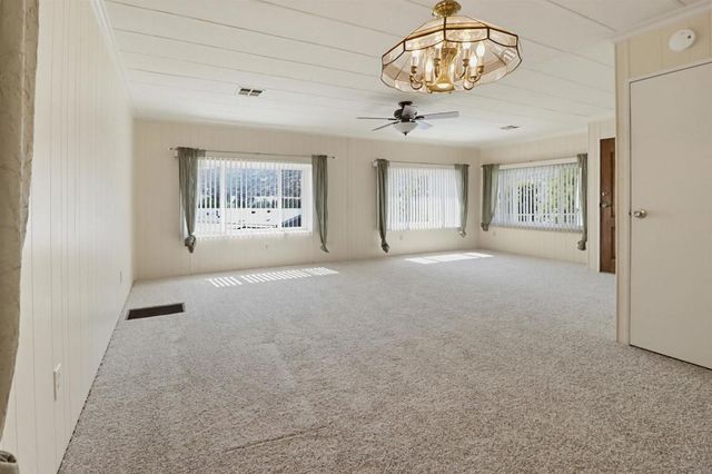 15420 Olde Highway 80 116, El Cajon, CA 92021
