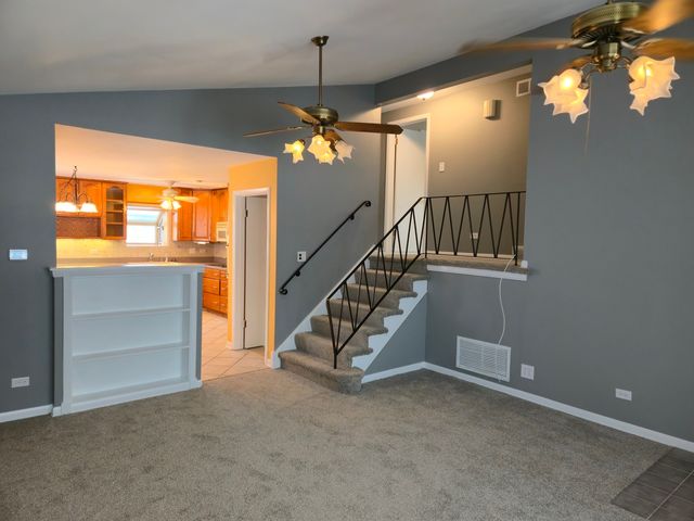 14927 Kenton Avenue, Midlothian, IL 60445