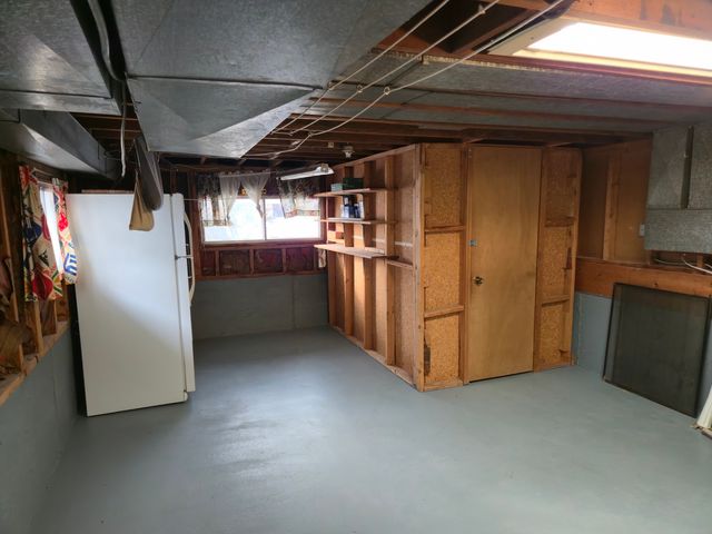 14927 Kenton Avenue, Midlothian, IL 60445