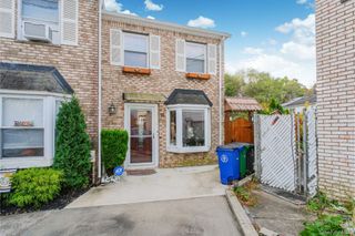 18 Atmore Place, Staten Island, NY 10306