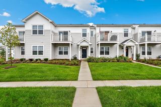 249 Kingsport Drive, South Elgin, IL 60177