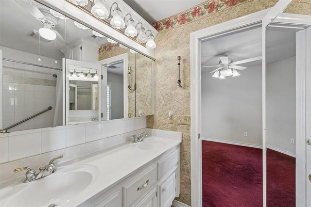 2109 NE 14th Street, Moore, OK 73160