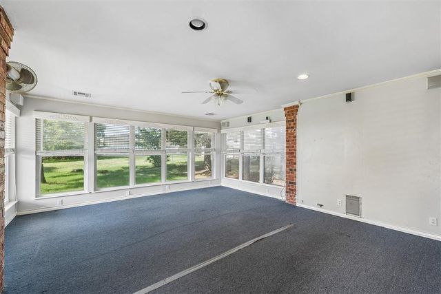 2109 NE 14th Street, Moore, OK 73160
