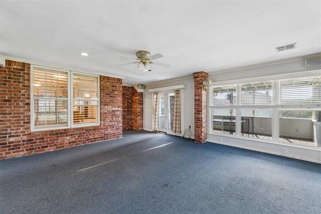 2109 NE 14th Street, Moore, OK 73160