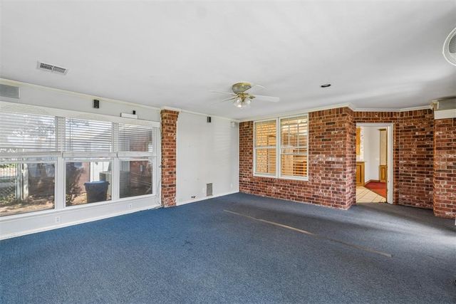 2109 NE 14th Street, Moore, OK 73160