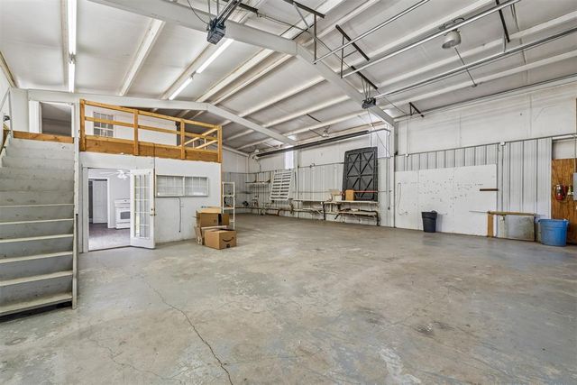 2109 NE 14th Street, Moore, OK 73160
