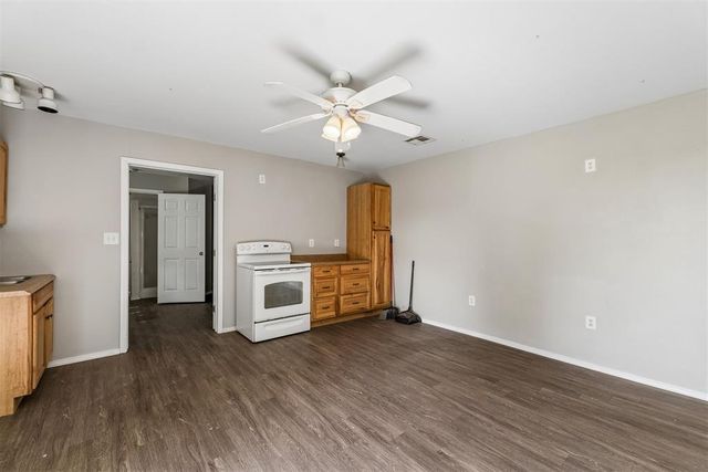 2109 NE 14th Street, Moore, OK 73160