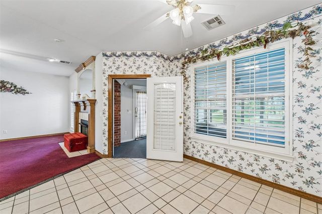 2109 NE 14th Street, Moore, OK 73160