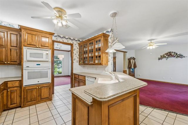2109 NE 14th Street, Moore, OK 73160