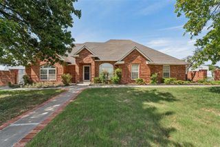 2109 NE 14th Street, Moore, OK 73160