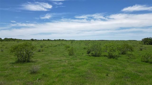 4207 County Road 444, Waelder, TX 78959