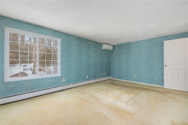 2 Eagle Run, Warwick, RI 02818