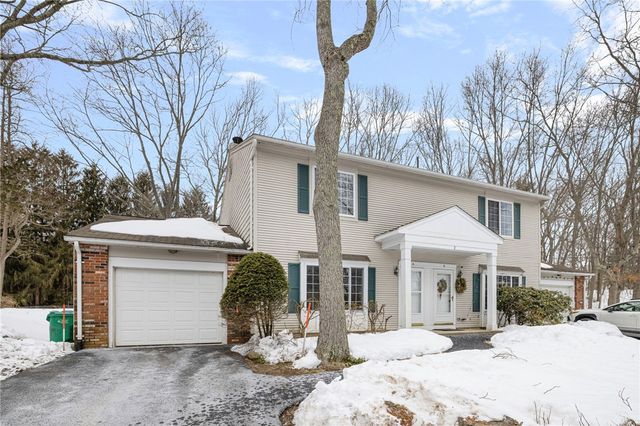 2 Eagle Run, Warwick, RI 02818