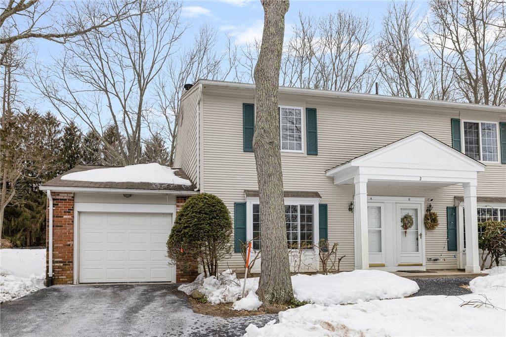 2 Eagle Run, Warwick, RI 02818