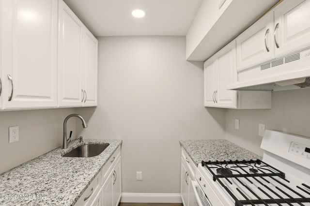 134 5th Street, Lakewood, NJ 08701