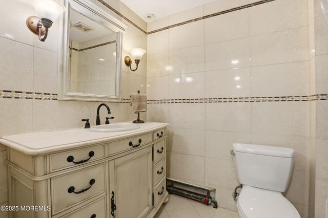 134 5th Street, Lakewood, NJ 08701