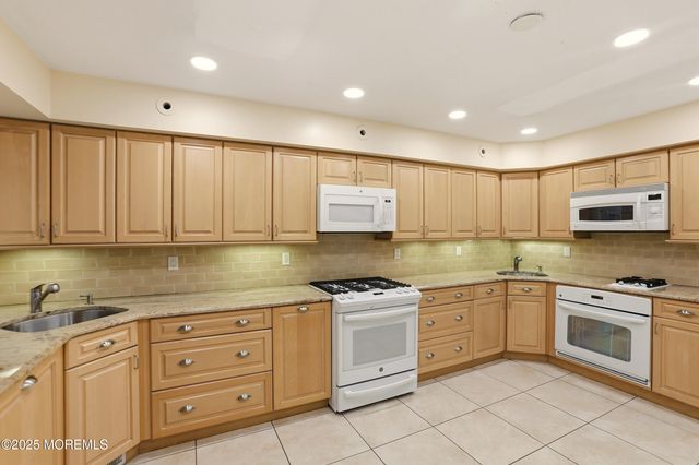 134 5th Street, Lakewood, NJ 08701