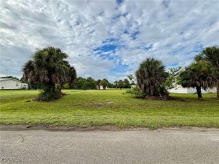 1125 W Miller DR, Moore Haven, FL 33471