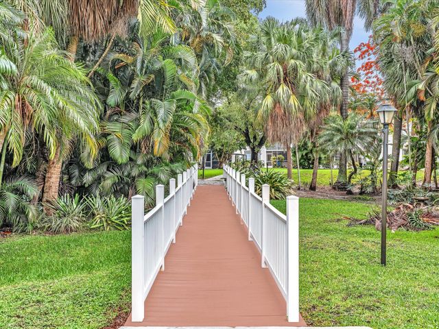 4025 N Federal Highway N 215a, Oakland Park, FL 33308