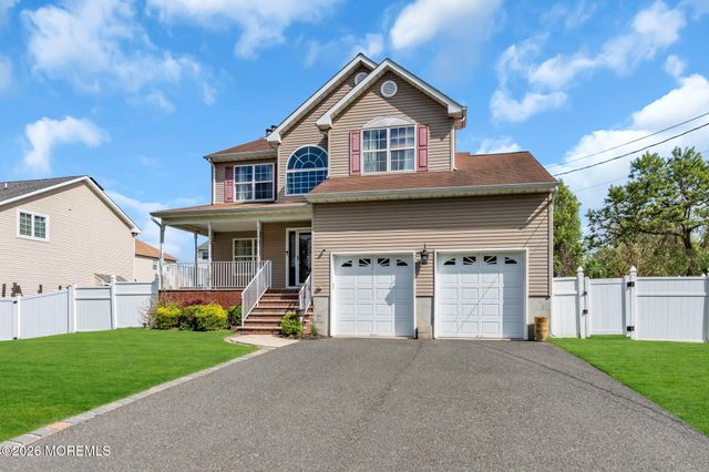 24 Naples Avenue, Cliffwood, NJ 07721