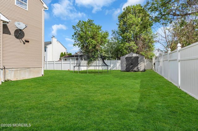 24 Naples Avenue, Cliffwood, NJ 07721