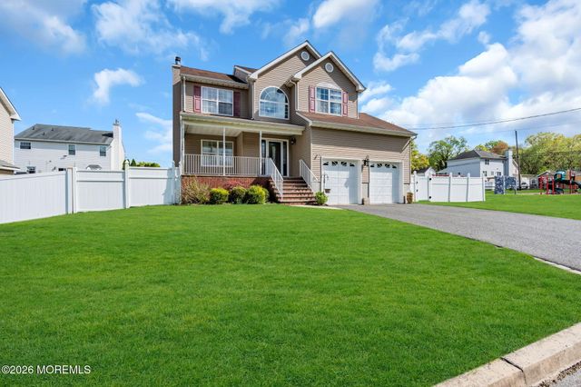 24 Naples Avenue, Cliffwood, NJ 07721