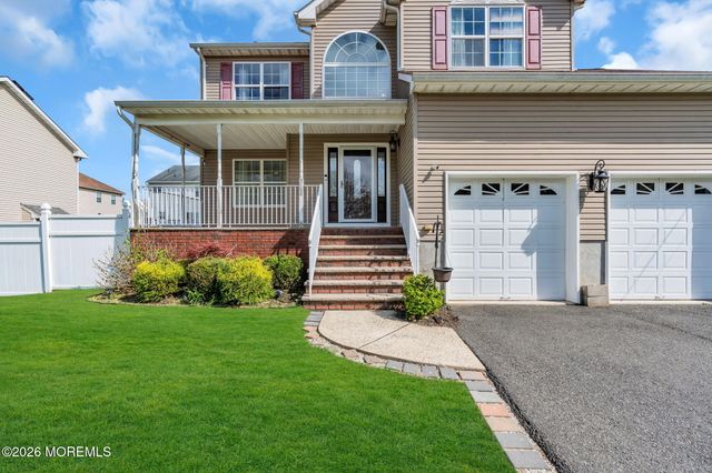 24 Naples Avenue, Cliffwood, NJ 07721