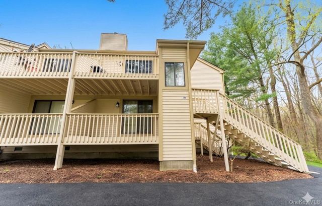 239 Deer Hill Road S, South Salem, NY 10590