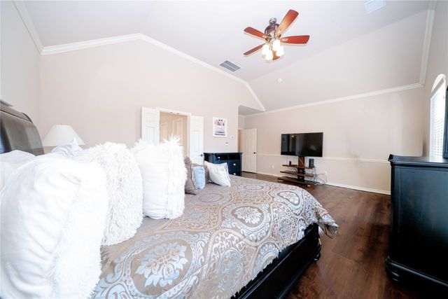 204 Wisteria Way, Red Oak, TX 75154