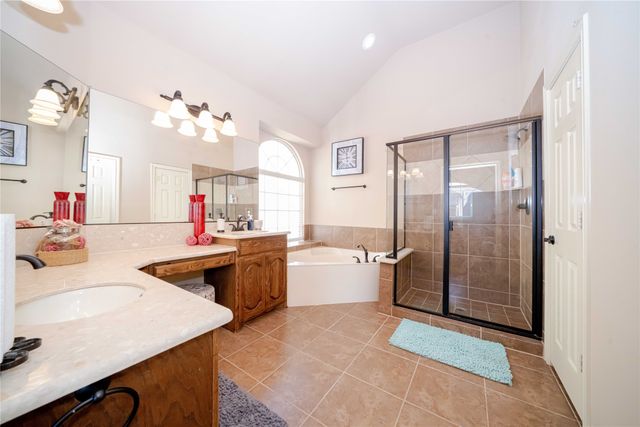 204 Wisteria Way, Red Oak, TX 75154