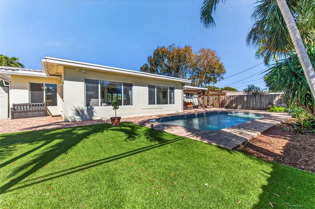 2120 NE 31st Street, Lighthouse Point, FL 33064