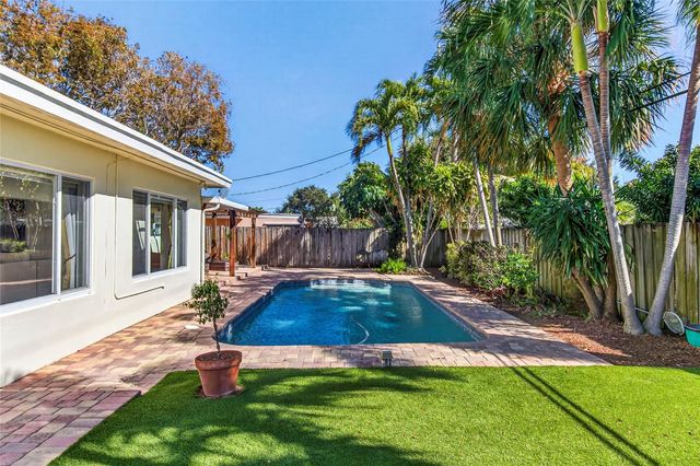 2120 NE 31st Street, Lighthouse Point, FL 33064