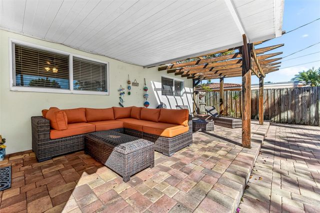 2120 NE 31st Street, Lighthouse Point, FL 33064