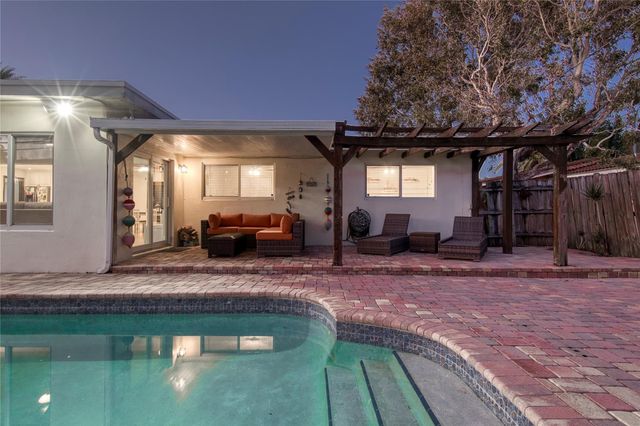 2120 NE 31st Street, Lighthouse Point, FL 33064