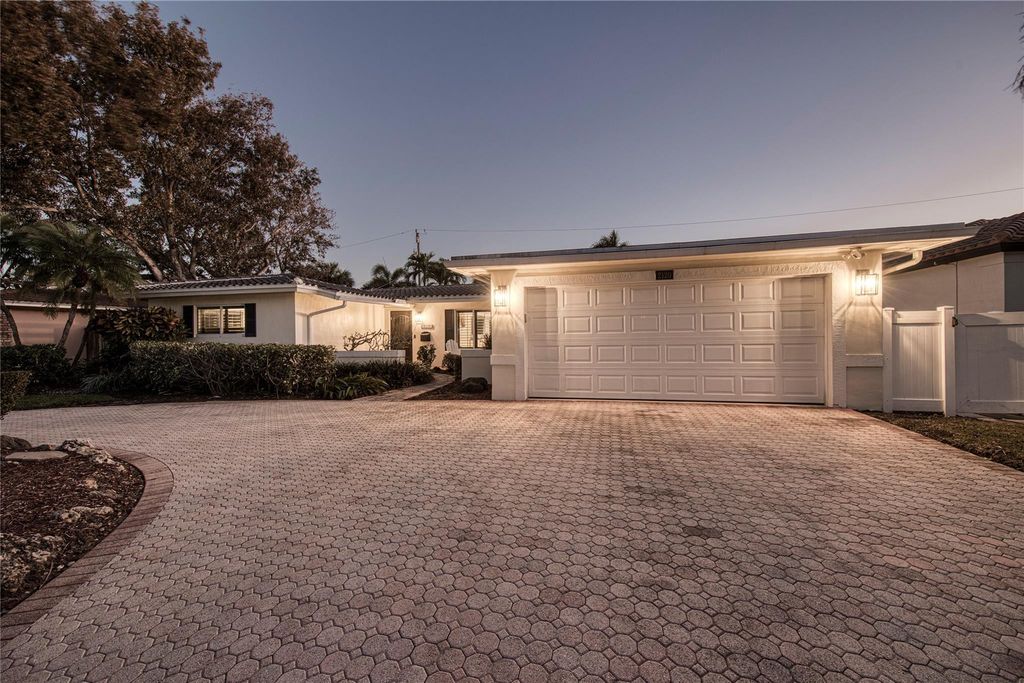 2120 NE 31st Street, Lighthouse Point, FL 33064