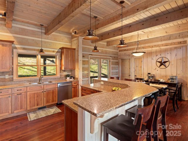 170 Cradling Cove, Waynesville, NC 28785