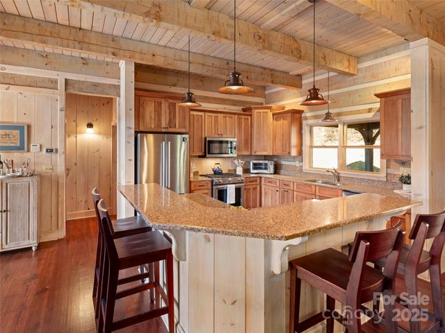 170 Cradling Cove, Waynesville, NC 28785