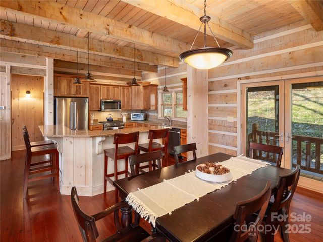 170 Cradling Cove, Waynesville, NC 28785