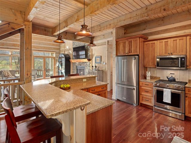 170 Cradling Cove, Waynesville, NC 28785