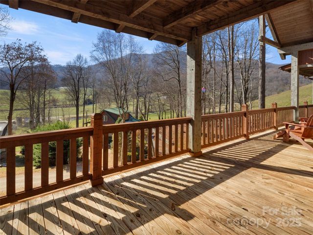170 Cradling Cove, Waynesville, NC 28785
