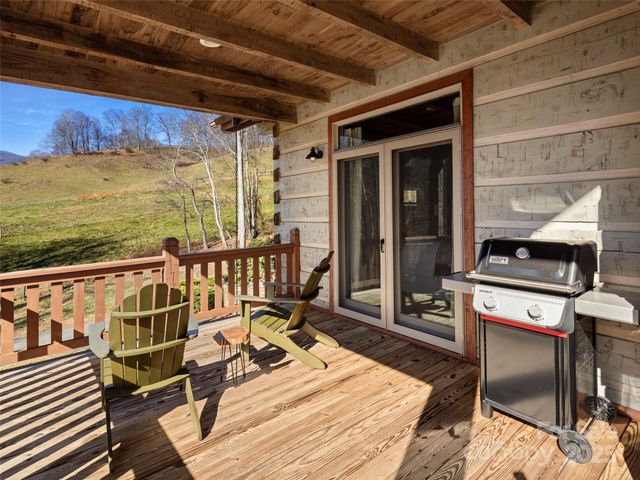 170 Cradling Cove, Waynesville, NC 28785